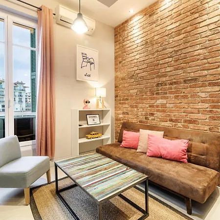 아파트 Charming 1 Bdr Downtown