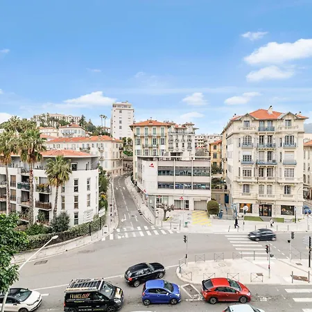 Charming 1 Bdr Downtown Apartment Nice