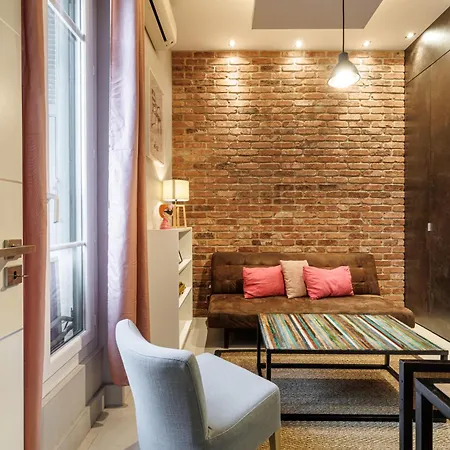 Charming 1 Bdr Downtown *
