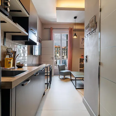 Charming 1 Bdr Downtown * 니스