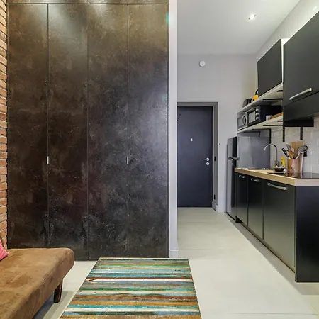 Charming 1 Bdr Downtown *
