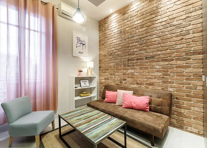 Charming 1 Bdr Downtown *