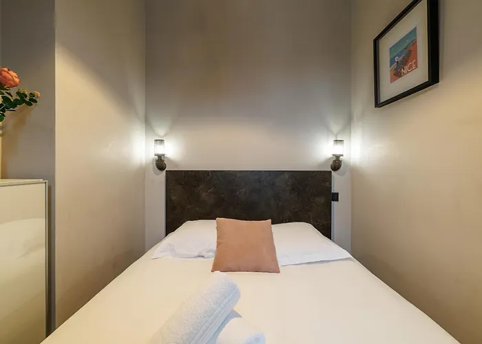 Charming 1 Bdr Downtown