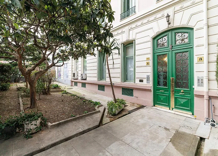 Charming 1 Bdr Downtown Apartment Nice